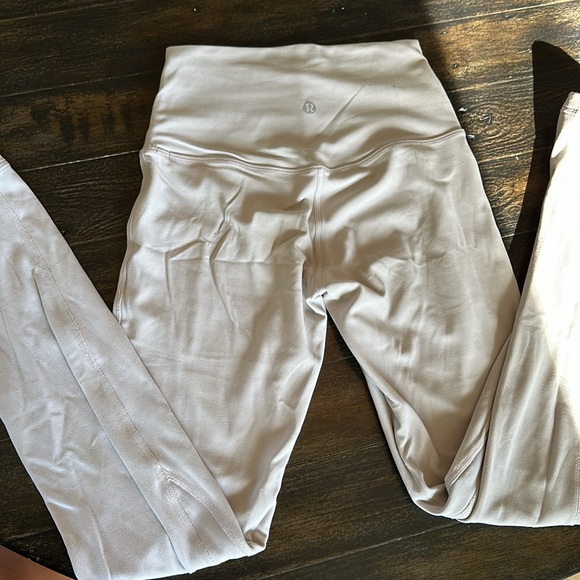 lululemon Align Leggings - Picture 2 of 4